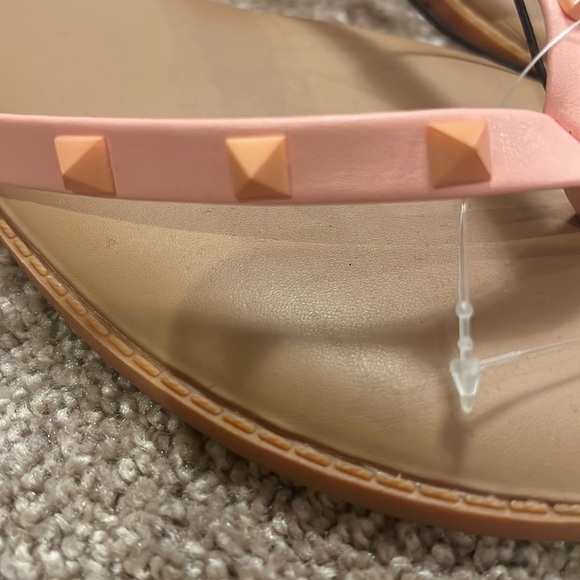 Torrid size 9 1/2 sandals - Picture 2 of 3